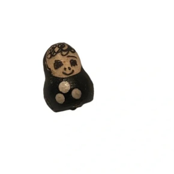 EUC 5-Piece Set Nesting Dolls with Strawberry Design (BN8-104) - Picture 13 of 14